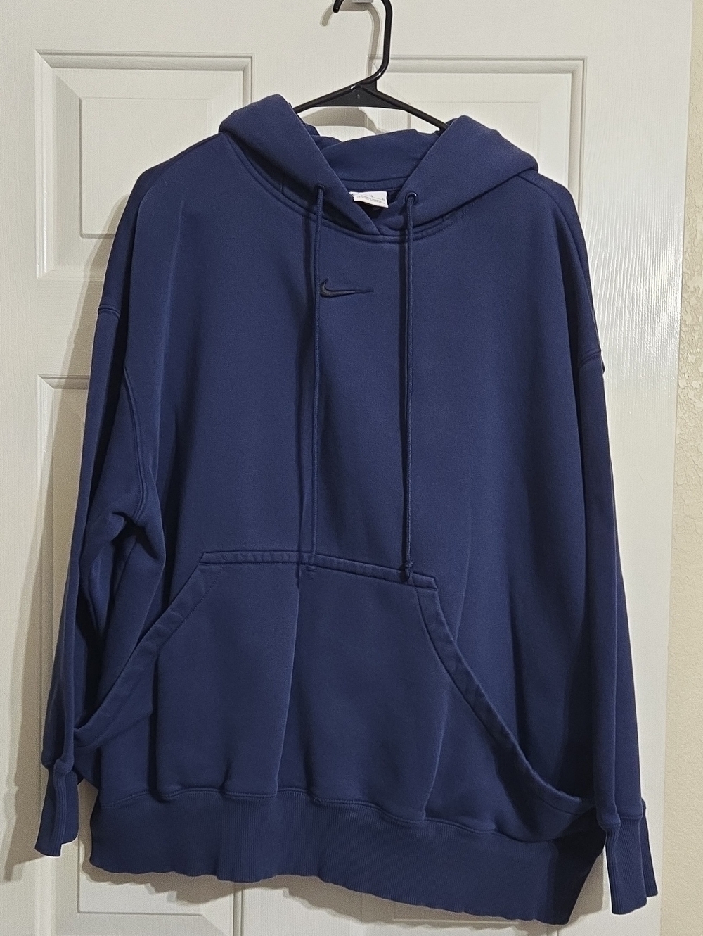 Nike Men’s Dark Navy Pullover Hoodie